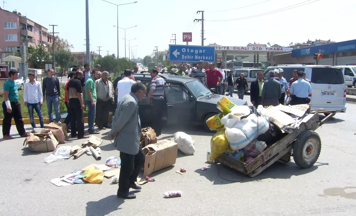 Samsun\'da Trafik Kazası: 3 Yaralı