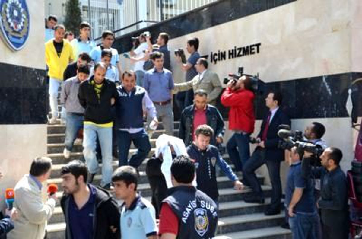 Derbi Fanatikleri Serbest