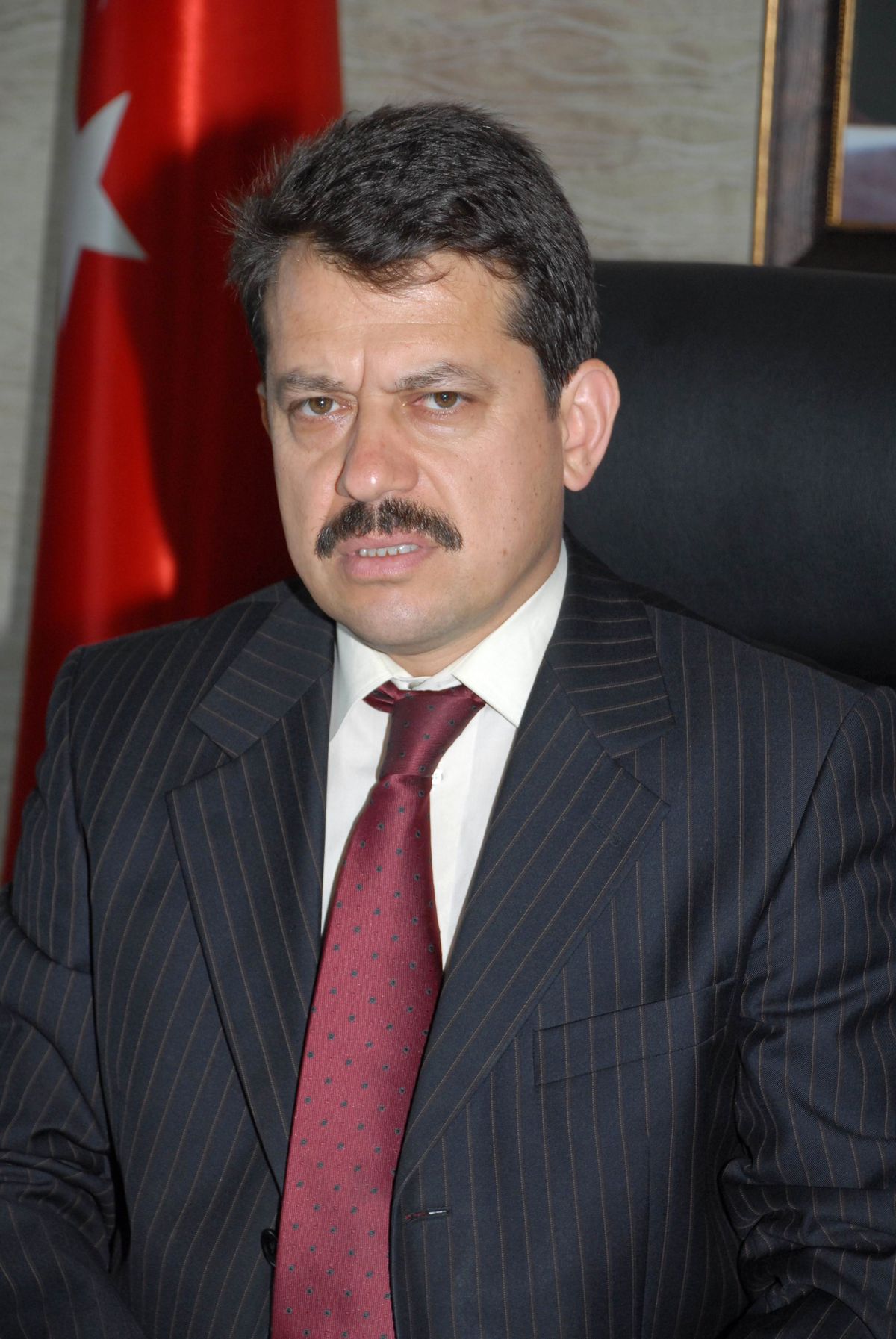 Savcının Adı Kullanılarak 3 Kişi Dolandırılmak İstendi