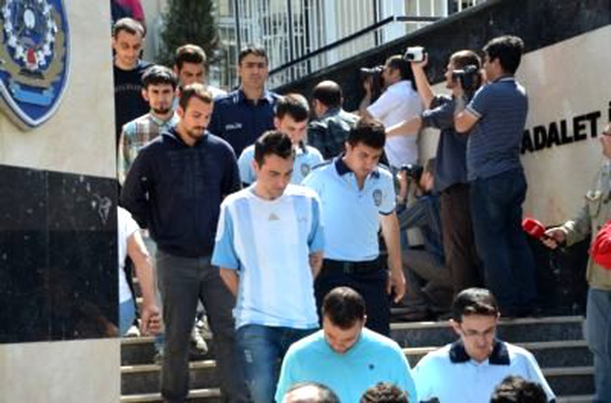 Serbest Bırakılan Taraftarlar, Tezahüratlarla Karşılandı