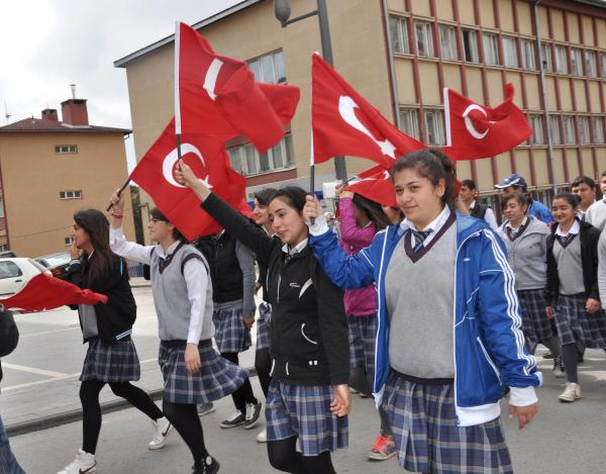 Sivas\'ta Gençlik Yürüyüşü