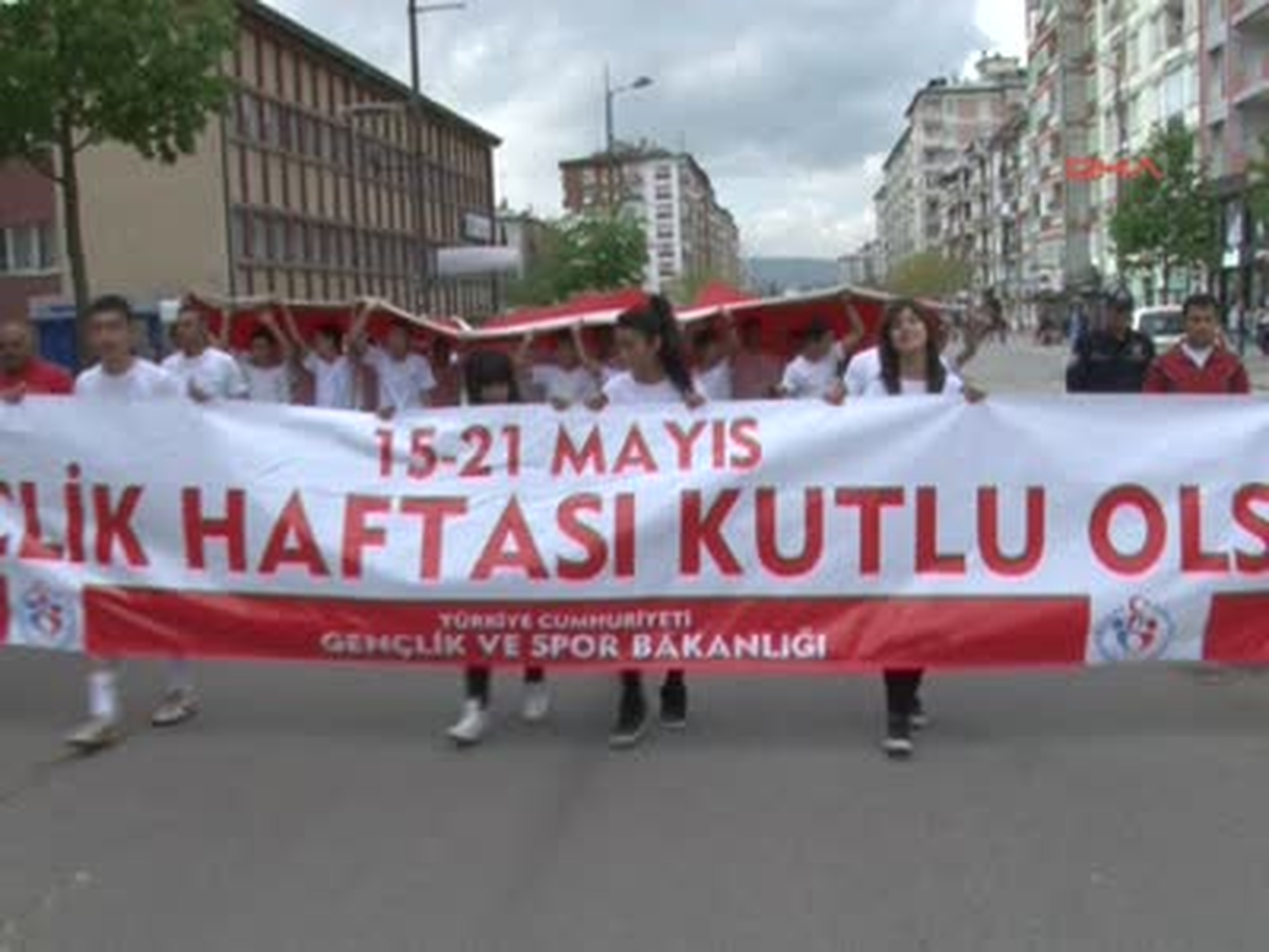 Sivas\'ta Gençlik Yürüyüşü