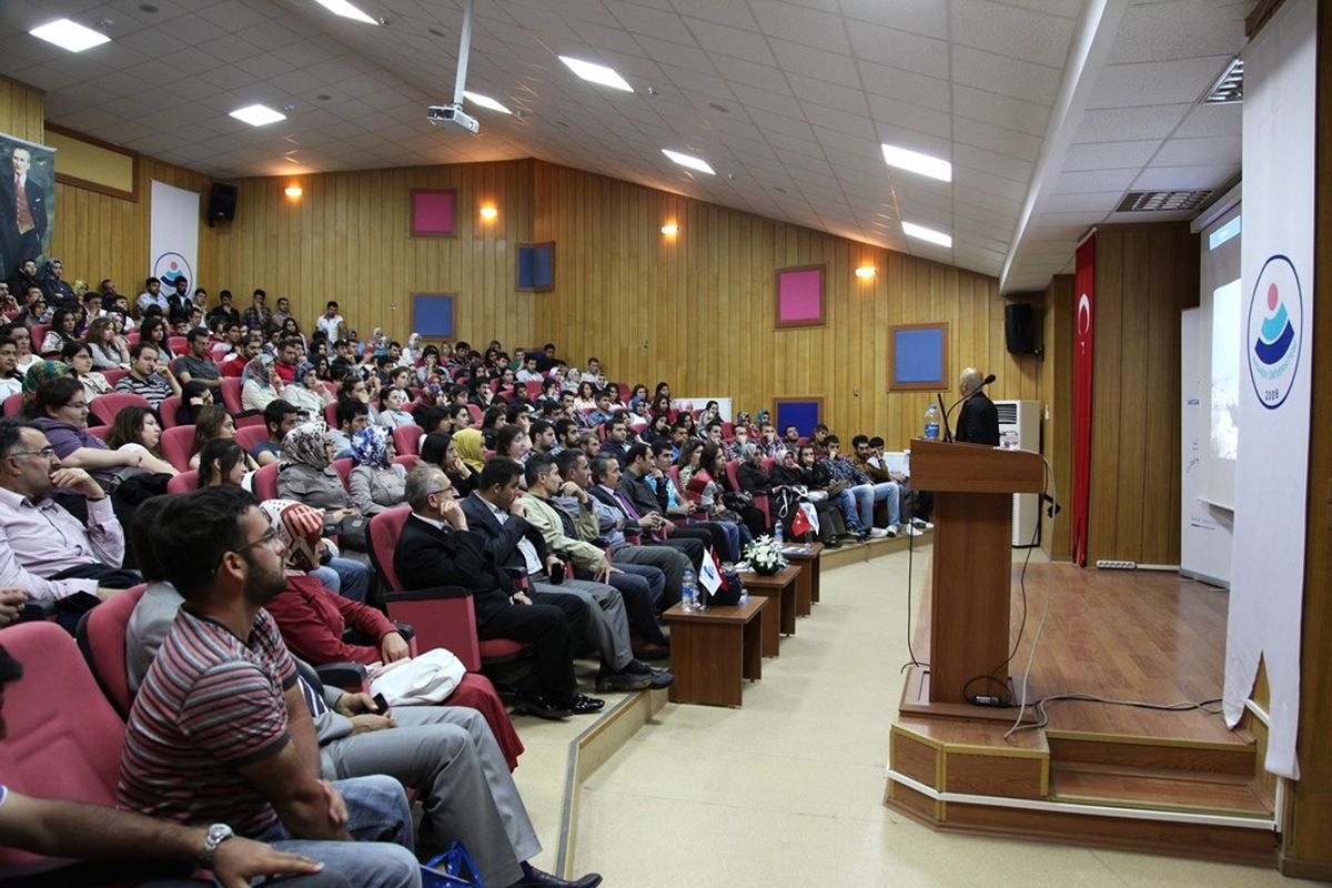 Talha Uğurluel, Asü'lü Öğrencilerle Buluştu