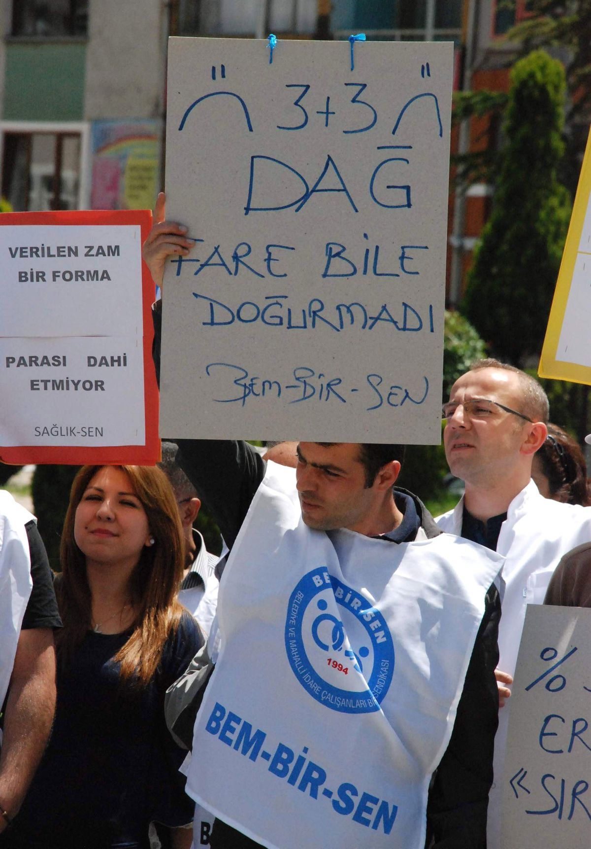 Tokat\'ta Memurlardan 3+3 Eylemi