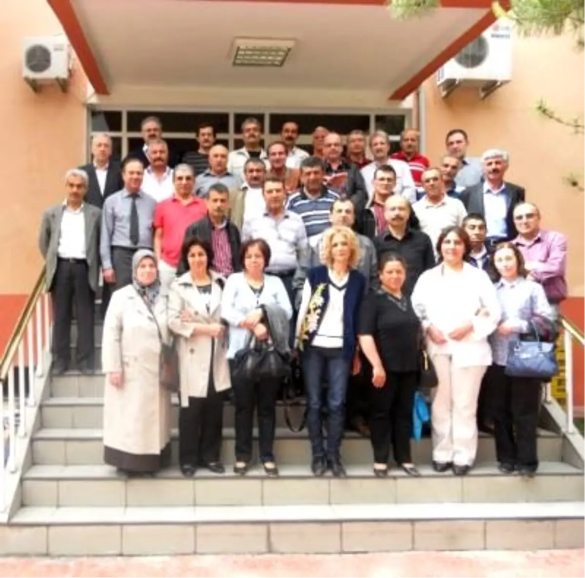 Turan Emeksiz 77\'liler Derneği Başkanlığı\'na Abidin Bulucu Getirildi