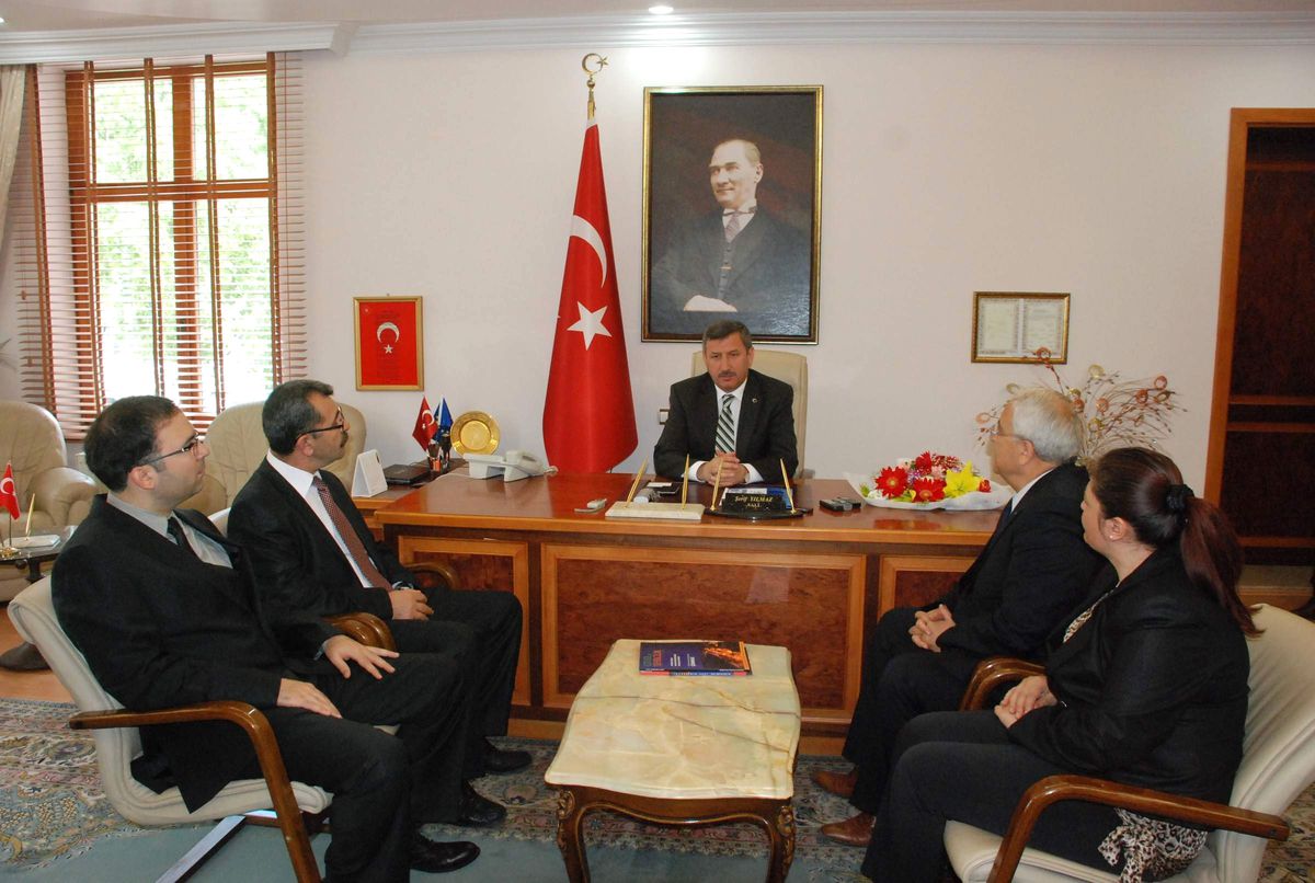 Valiye Sarı-Kırmızı Çiçek