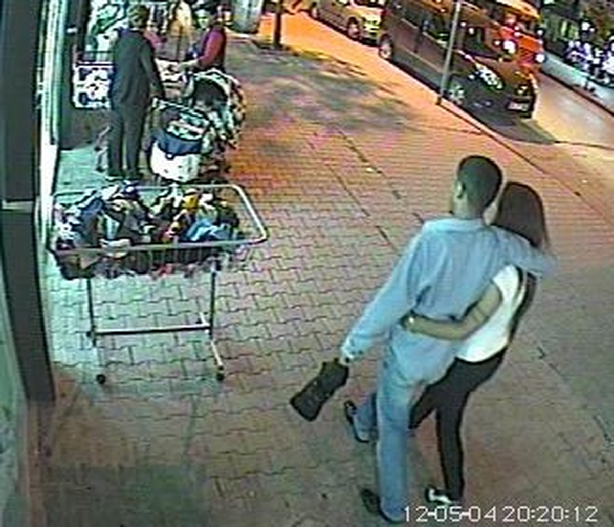 Yankesiciler Önce Güvenlik Kamerasına Sonra Polise Yakalandı