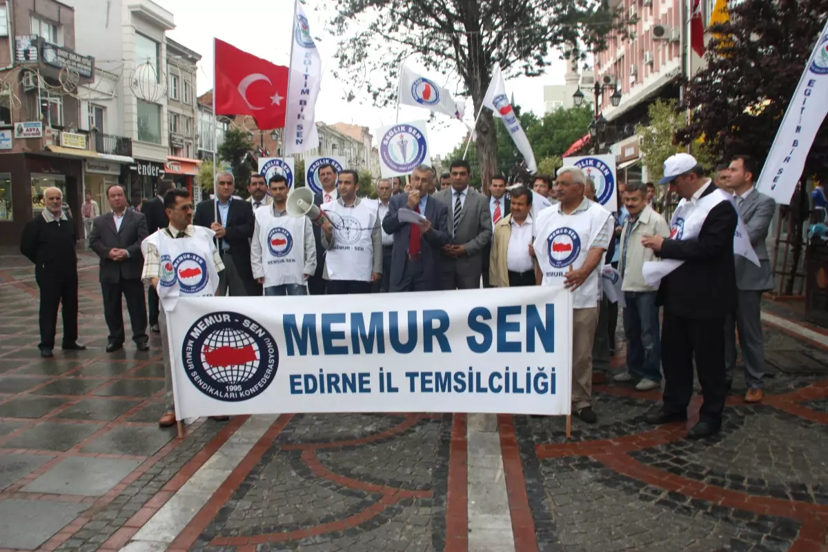 Zamları Beğenmeyen Memurlara Sokaklara Çıktı