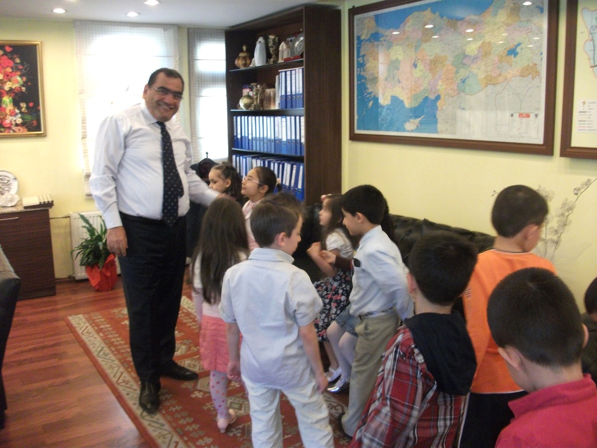 23 Nisan'lı Minikler Yaşayarak Öğreniyor