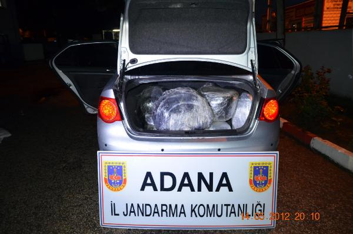 4 Operasyonda 220 Kilo Esrar, Bin 350 Kök Kenevir Ele Geçirildi