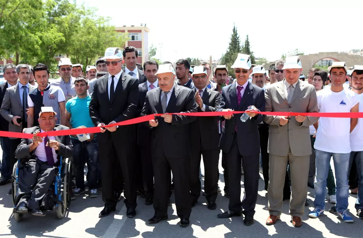 Adıyaman Üniversitesi 5. Bahar Şenlikleri Başladı
