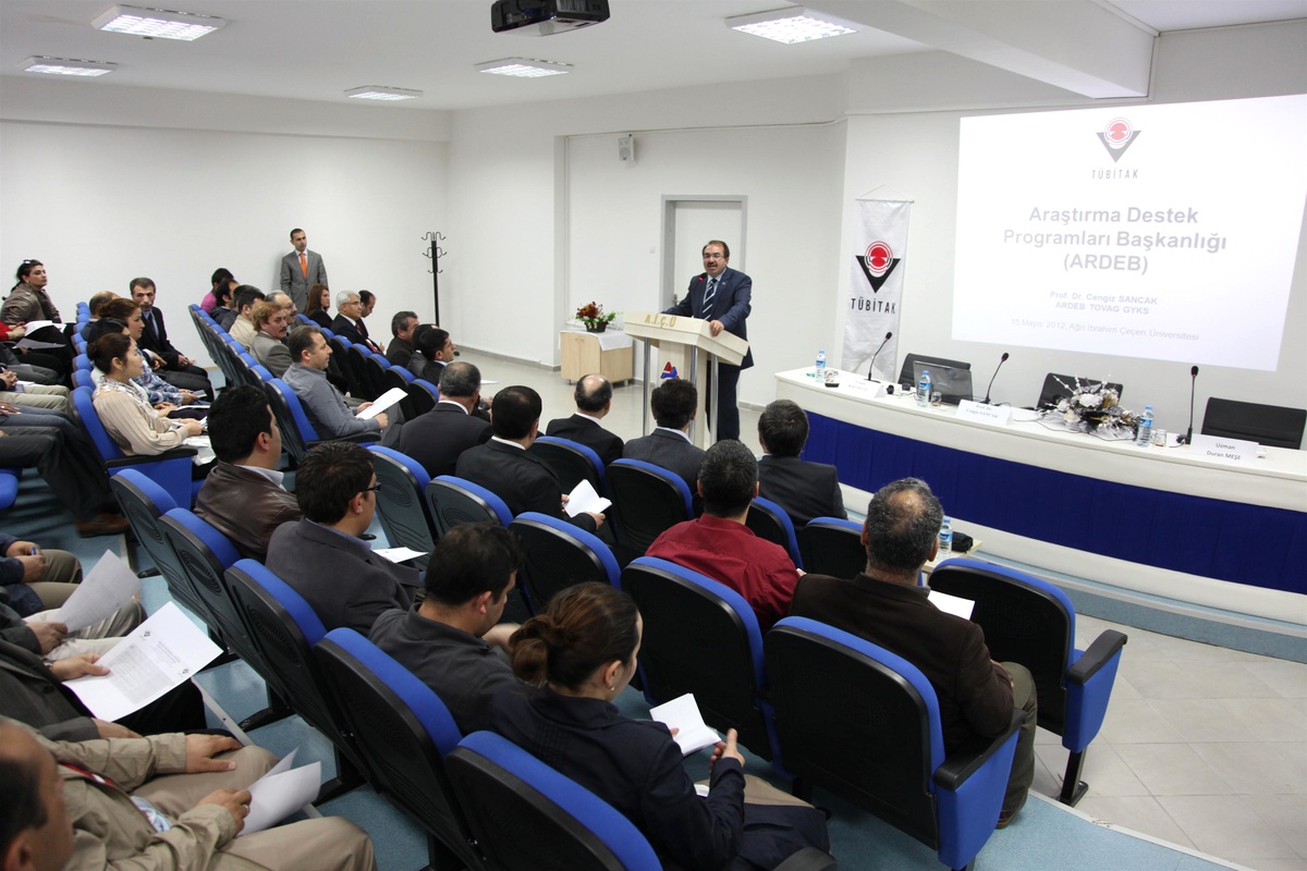 Ağrı'da 'Akademik Ar-Ge Destekleri Bilgilendirme ve Eğitim Toplantısı'