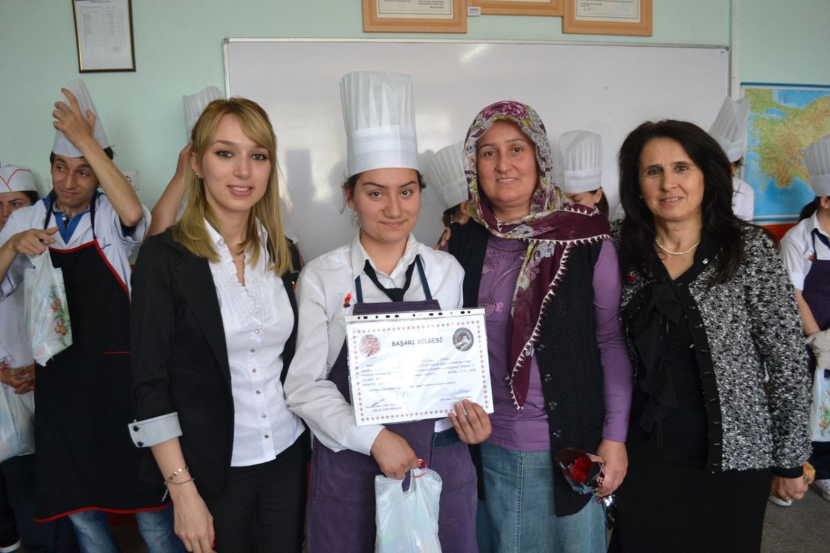 Alaplı'da 'Anneler ve Çocukları' Adlı Yemek Yarışması