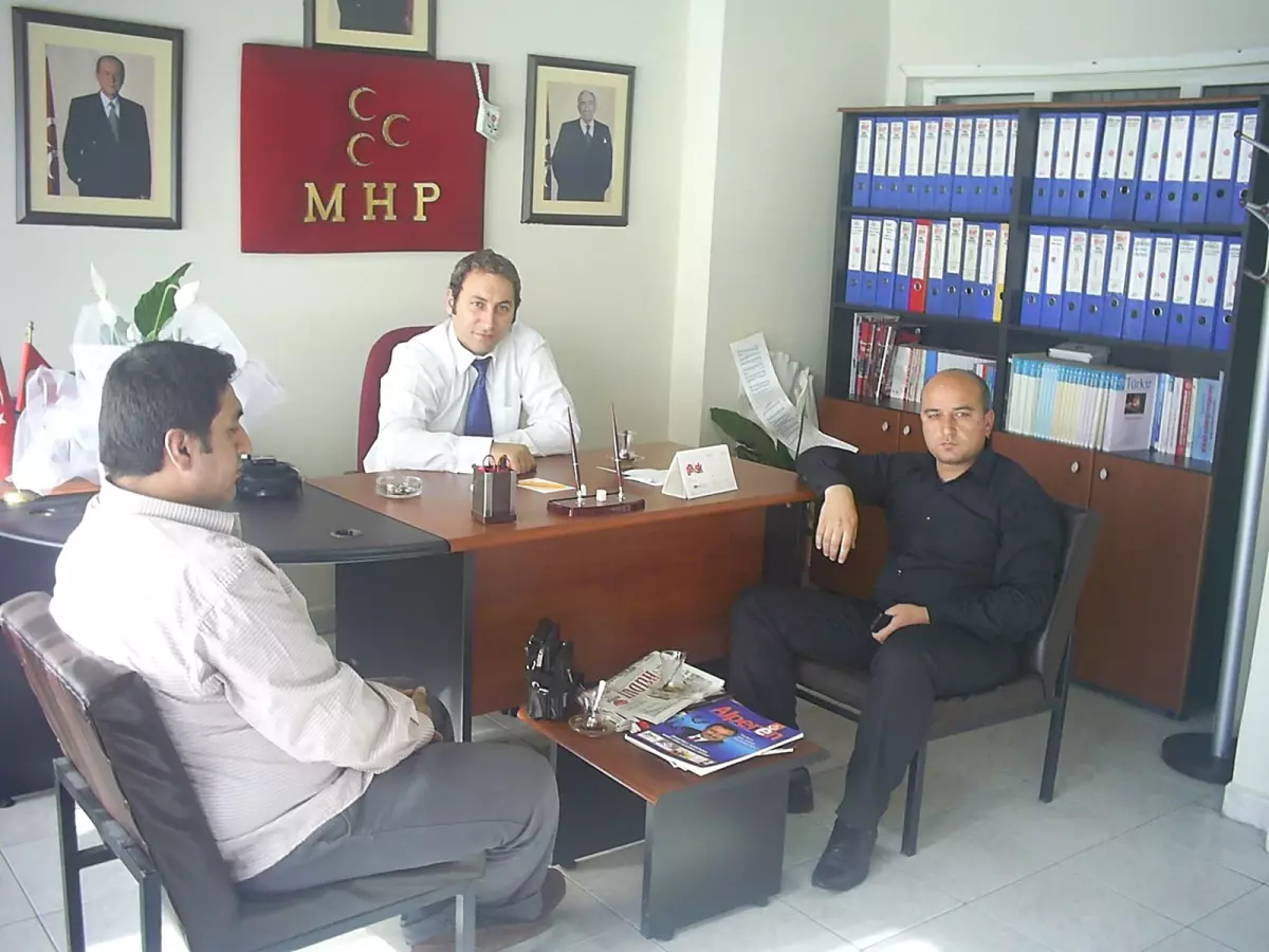 Alperen Ocaklarından MHP\'ye Ziyaret