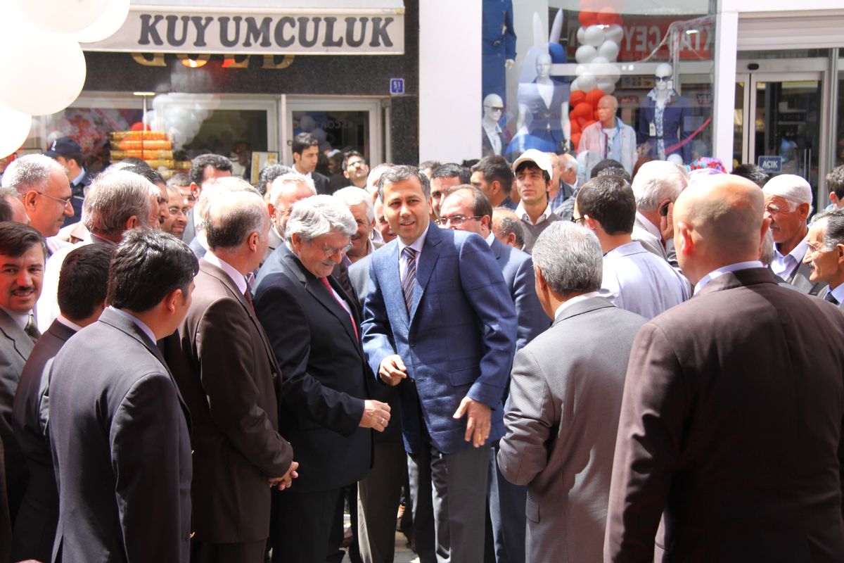 Arow 114. Şubesini Memleketine Açtı