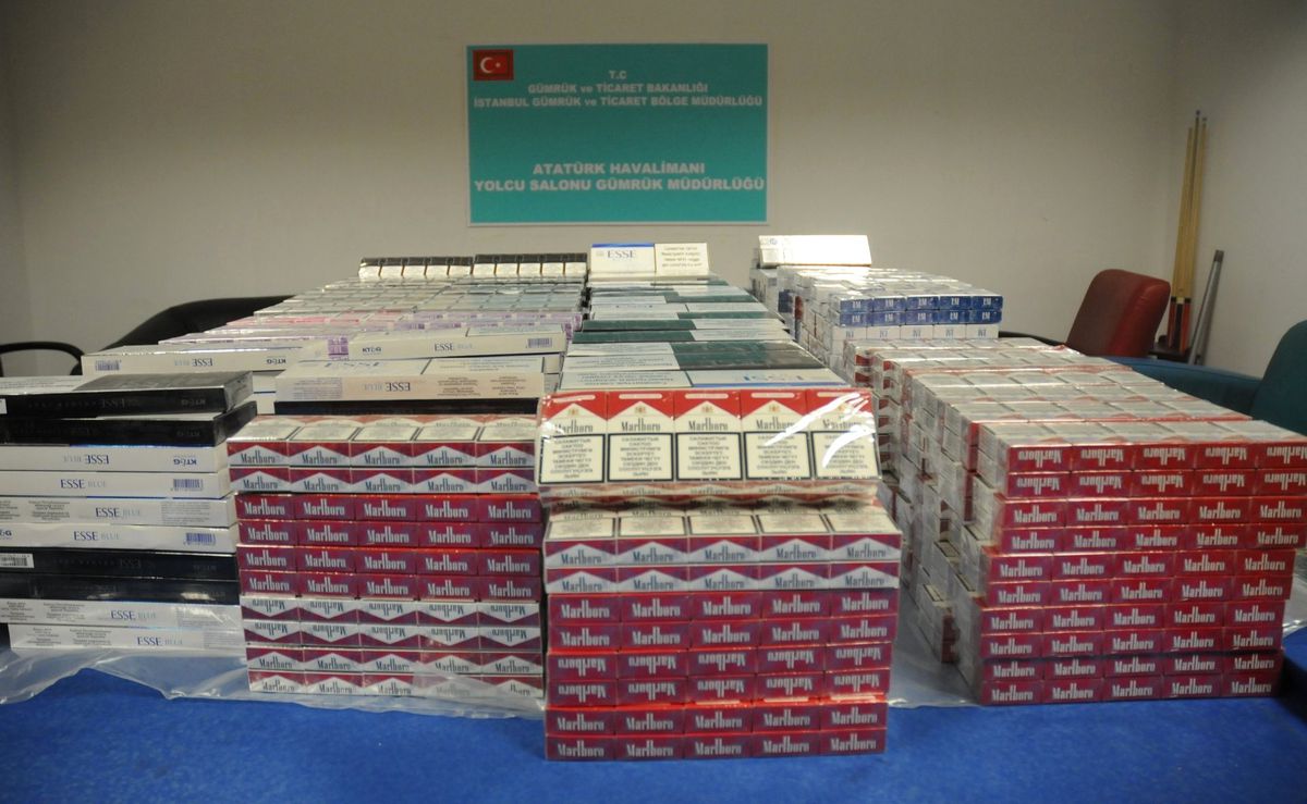 Atatürk Havalimanı'nda Kaçak Sigara Yakalandı