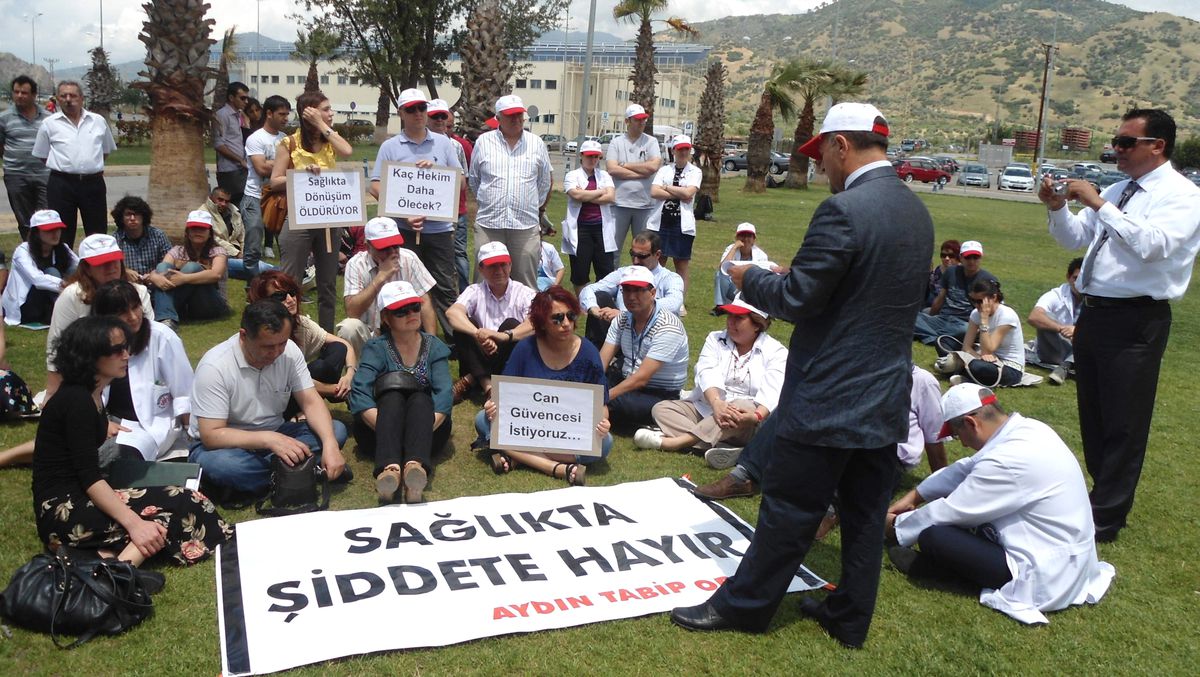 Aydınlı Tabipler Dr. Ersin Arslan'ı Unutmuyor