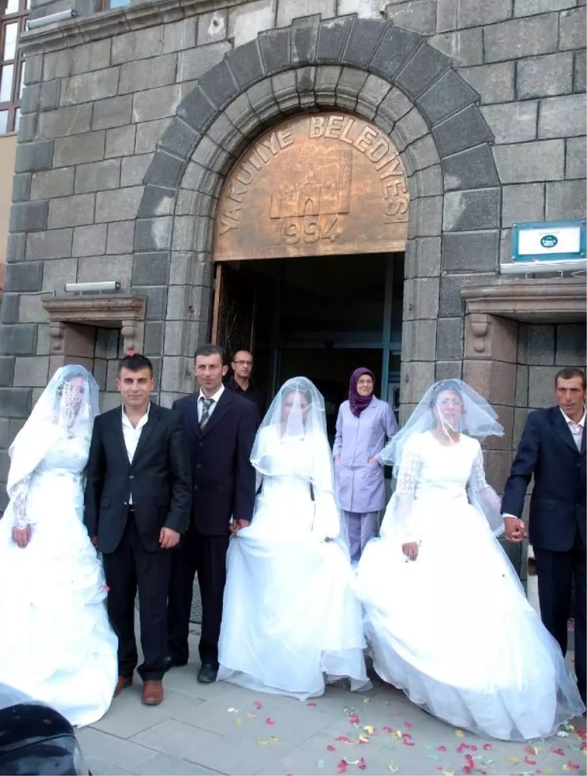 Belediyenin Toplu Nikah Töreninde \'Evet\' Dediler