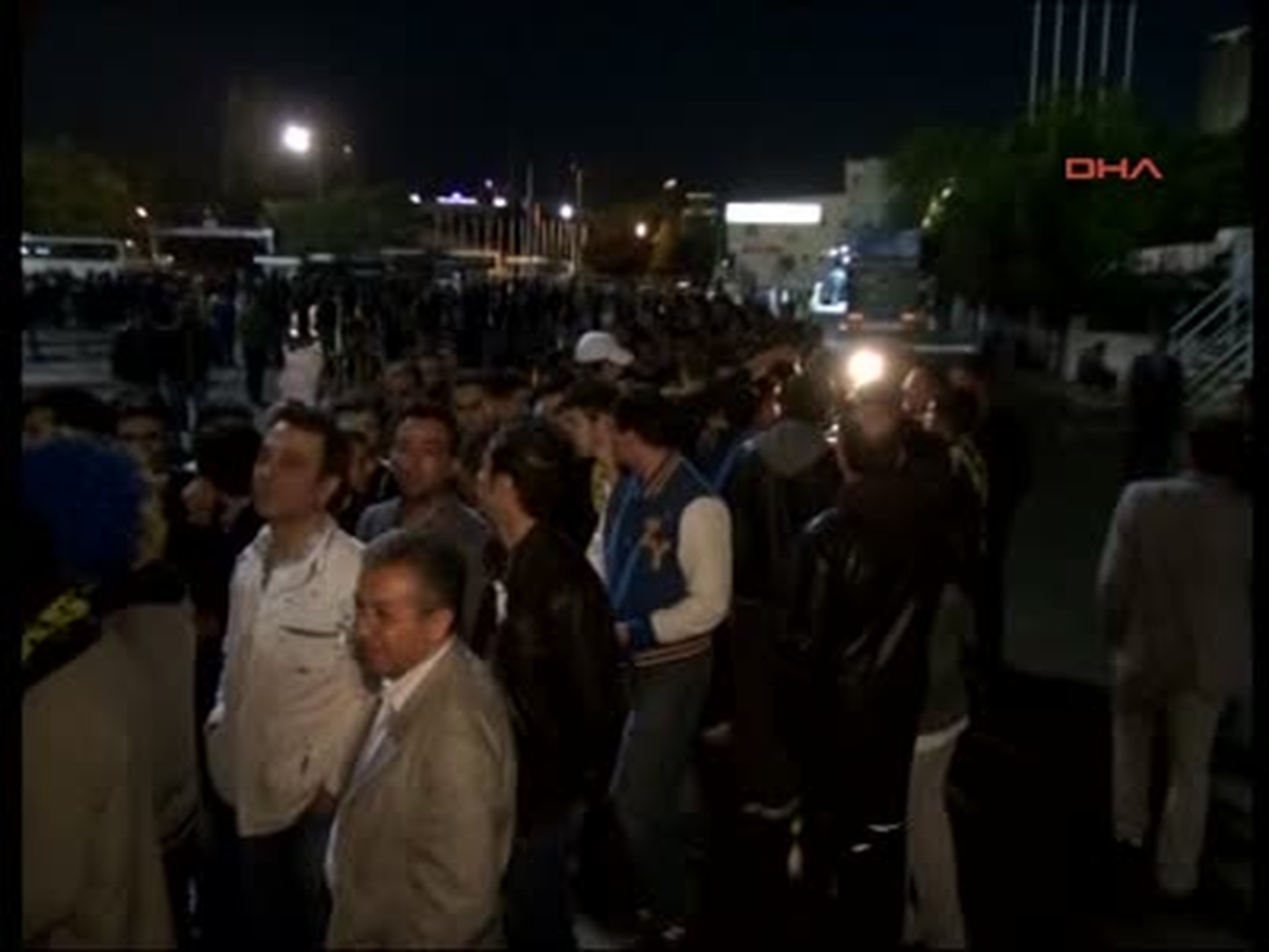 Bine Yakın Fenerbahçe Taraftarı, Biletleri Olmasına Rağmen Stada Alınmadı