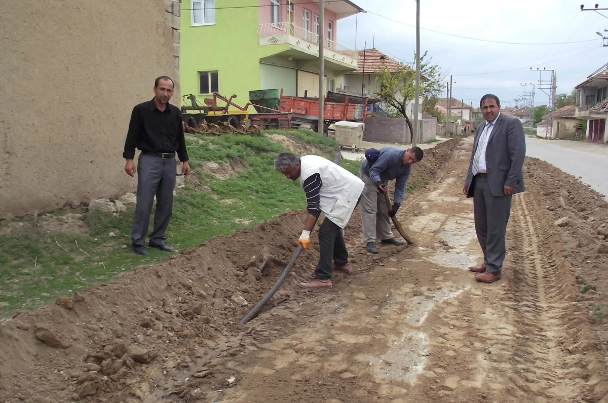 Çalapverdi Belediyesi Yol ve Kaldırım Çalışmalarına Başladı