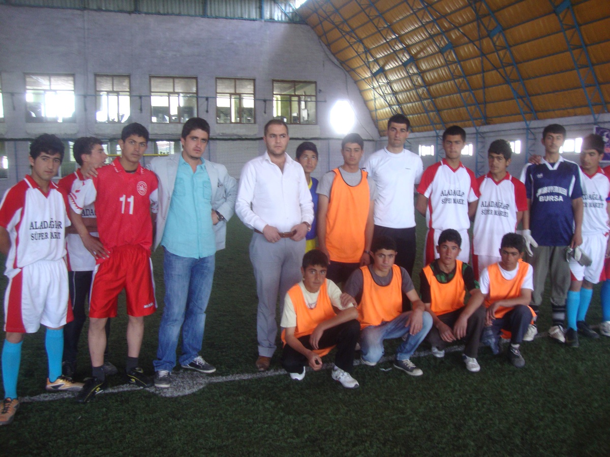 Çaldıran'da Okullararası Futbol ve Voleybol Turnuvası