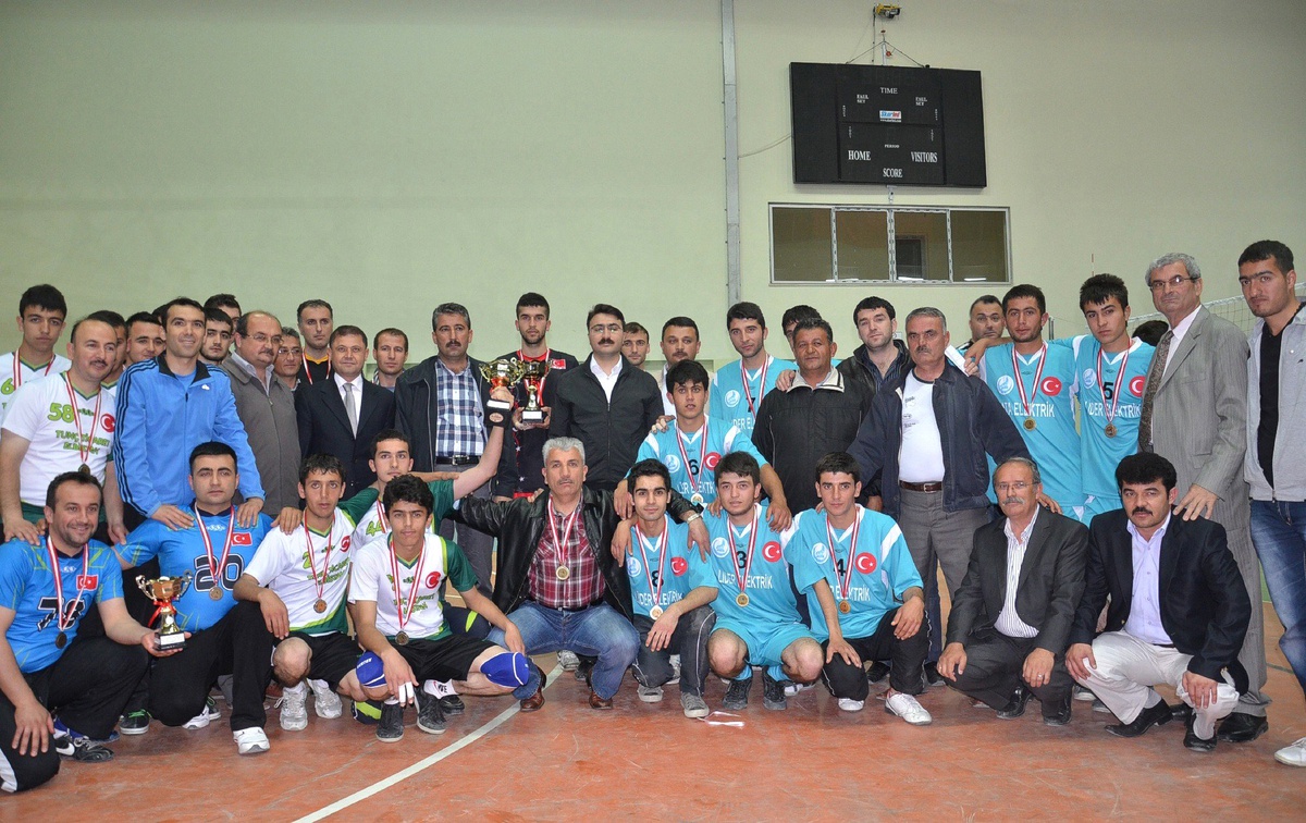 Darende'de Voleybol Turnuvası Düzenlendi