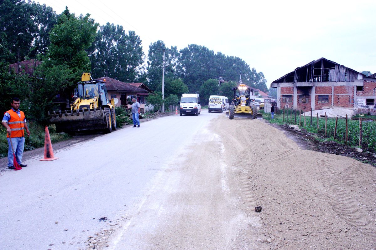 Düzce Belediyesi Osb Yoluna El Attı