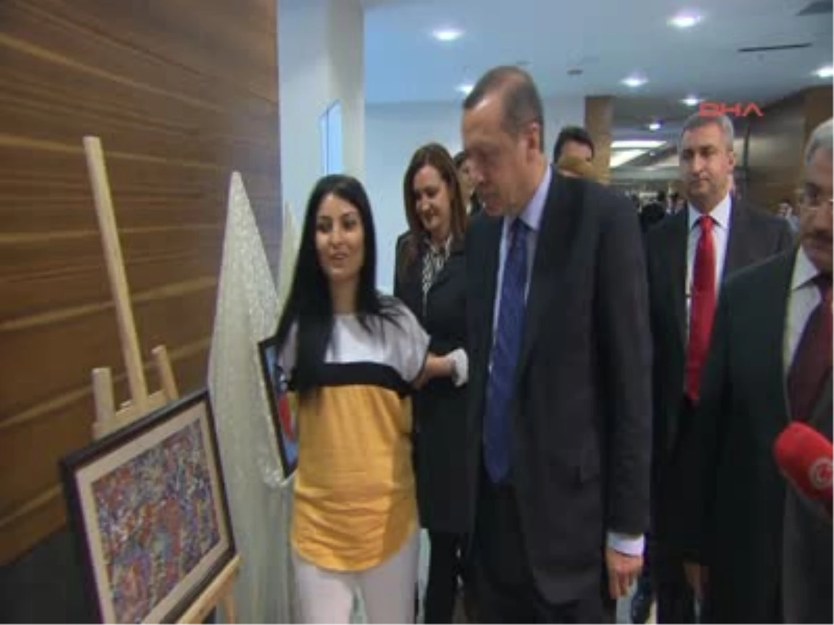 Engelli Ressam Ayşe Kılıç, Başbakan Erdoğan\'ı Şaşırttı