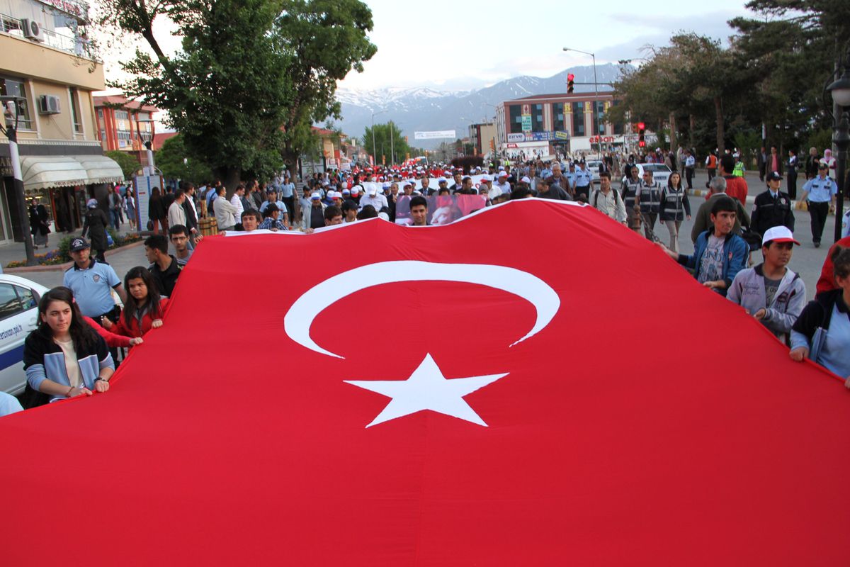 Erzincan'da Gençlik Yürüyüşü