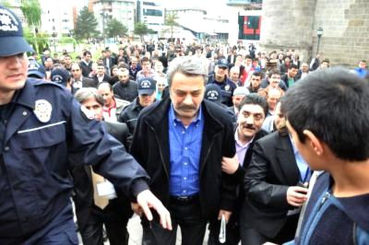 'Filmi Gerdek Gecesine Kurban Ettiler'