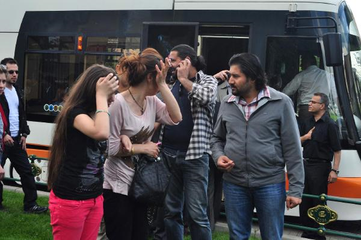 Kadınlar, Tramvaydaki Tacizciye Biber Gazı Sıktı