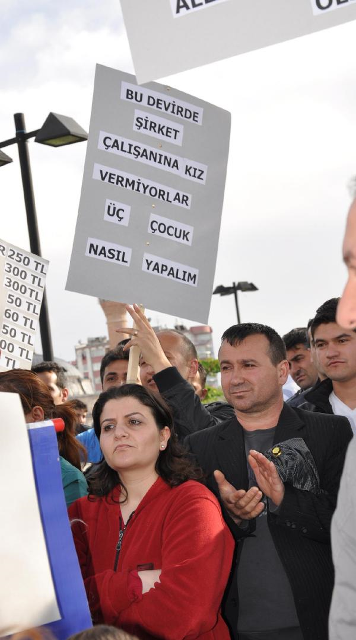 Kamuda Çalışan Şirket İşçileri Kadro İstedi