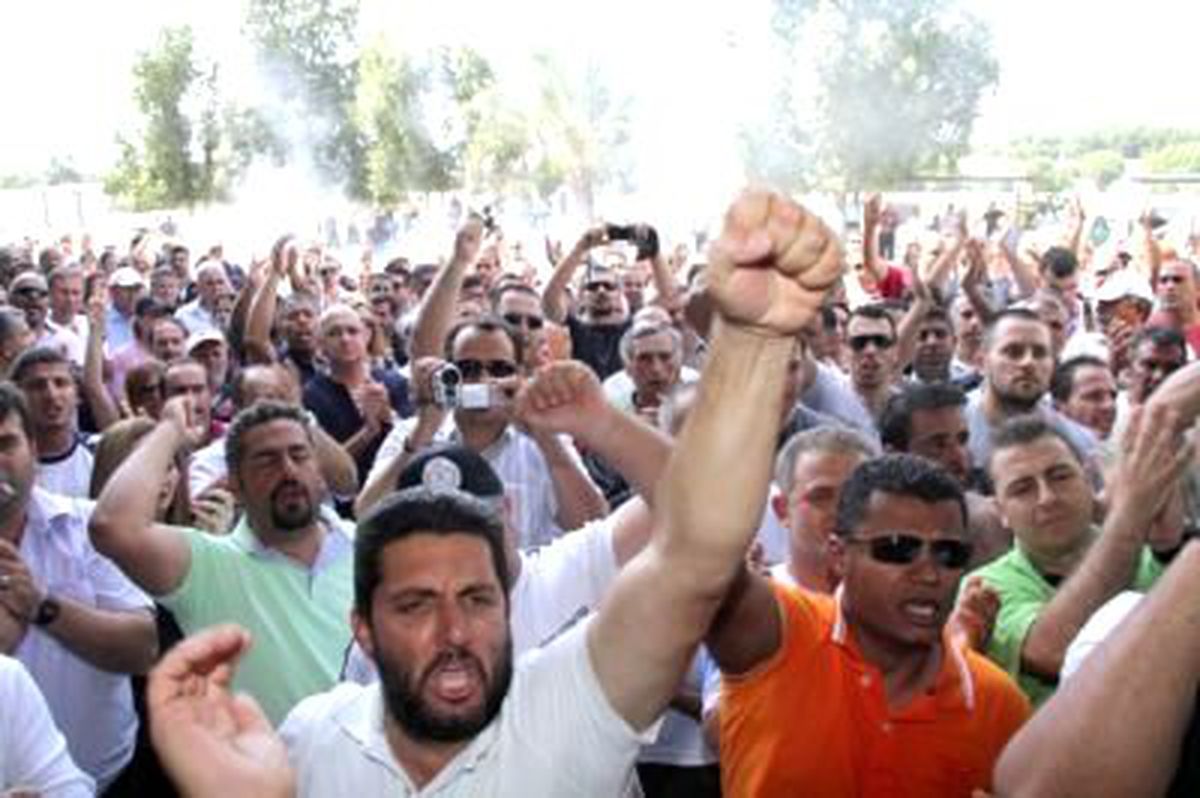 KKTC\'nin Başkenti Lefkoşa\'da Eylemler Bugün Mitingle Sürdü