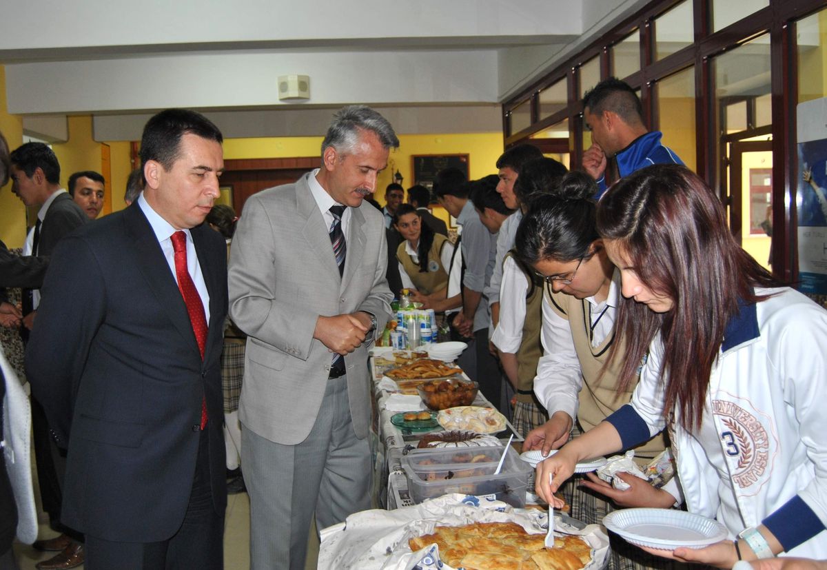 Kulu\'da Okul Yararına Kermes