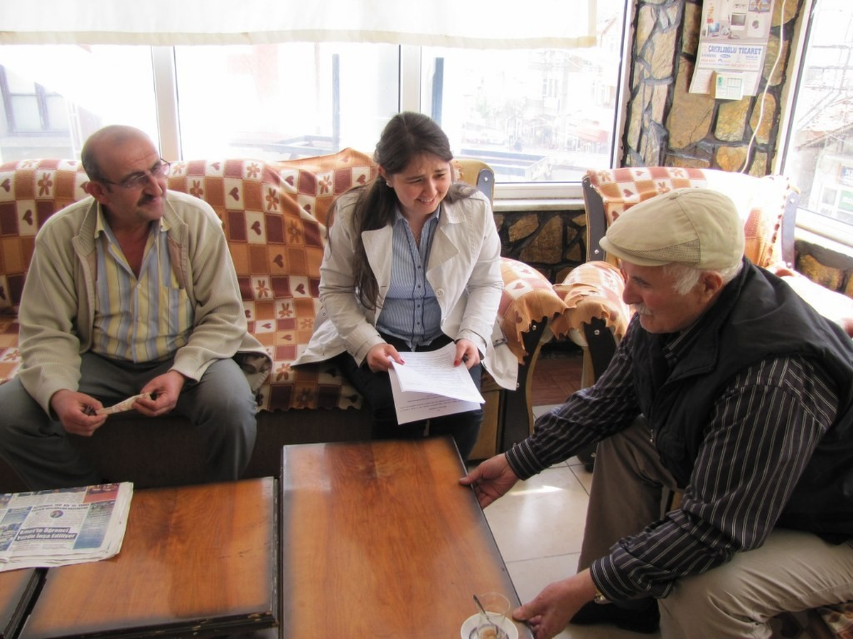Kütahya Aile ve Sosyal Politikalar İl Müdürlüğünden Hisarcık'lı Depremzedelere Psikolojik Destek