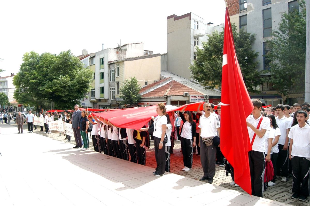 Malkara\'da Gençlik Yürüyüşü