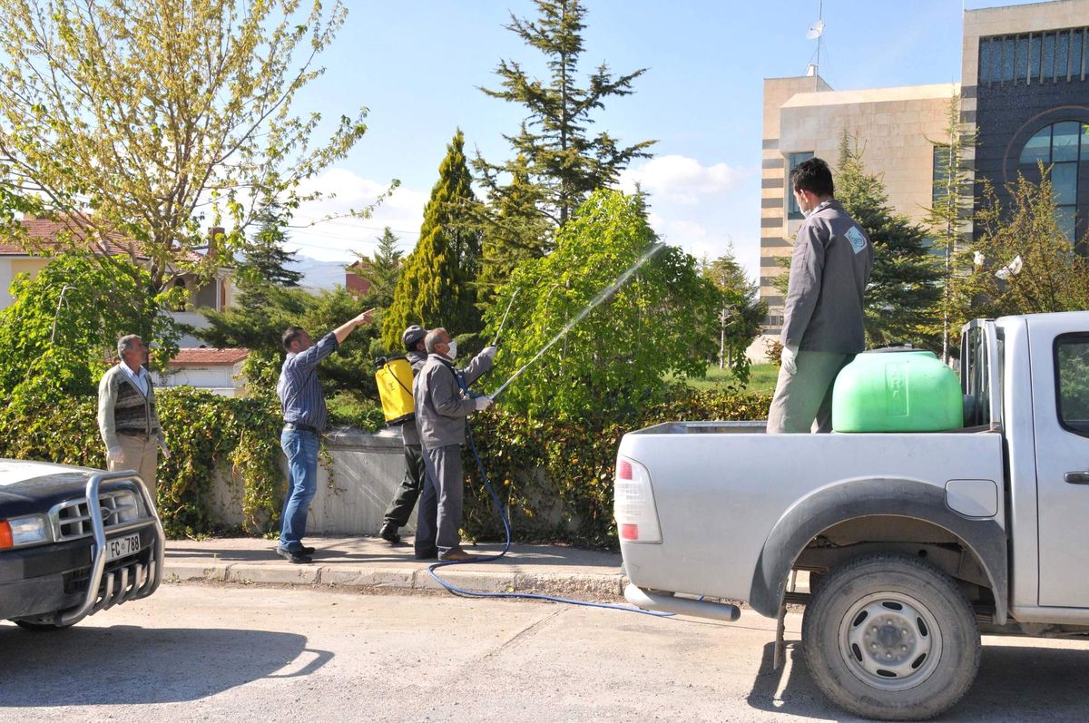 Niğde\'de Sinekle Mücadele Ekipleri İş Başında