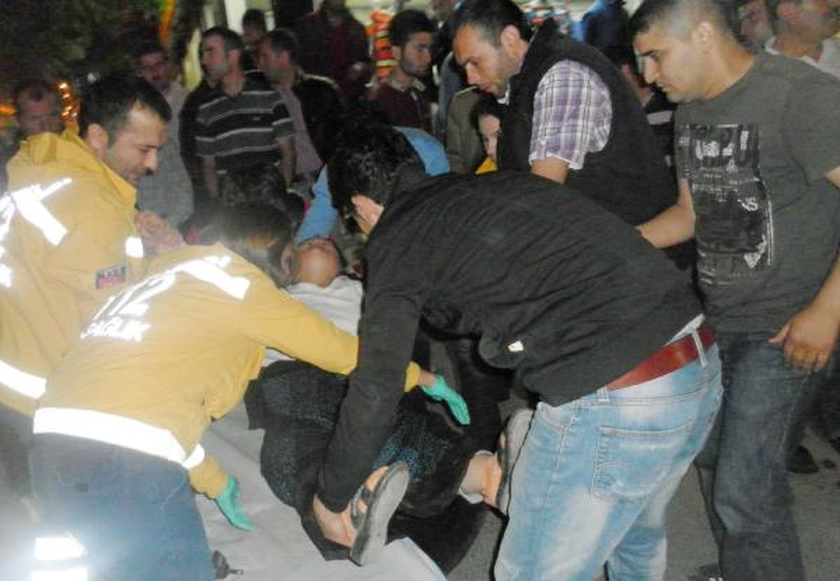 Polislere Direnen Ehliyetsiz Kadın, Fenalaşınca Hastaneye Kaldırıldı