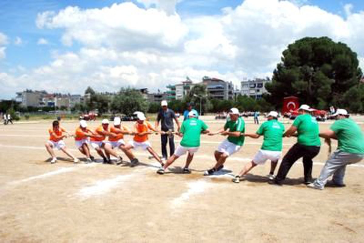 Salihli'de Gençlik Haftası Kutlamaları Başladı