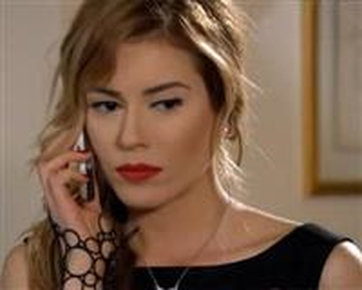 Sinem Kobal\'la İlgili Şok İddia