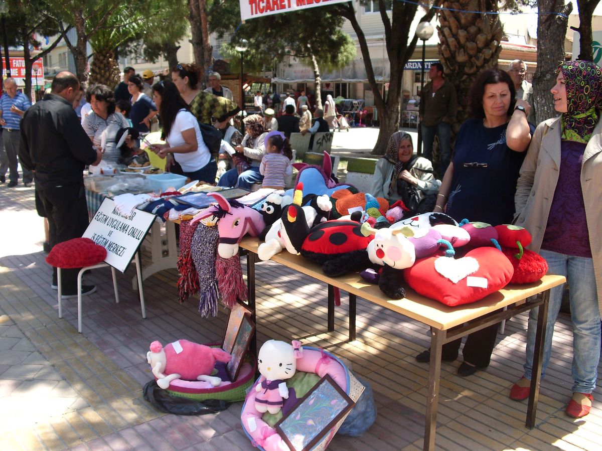 Söke Belediye Meydanı Engellilerin Etkinliği ile Şenlendi