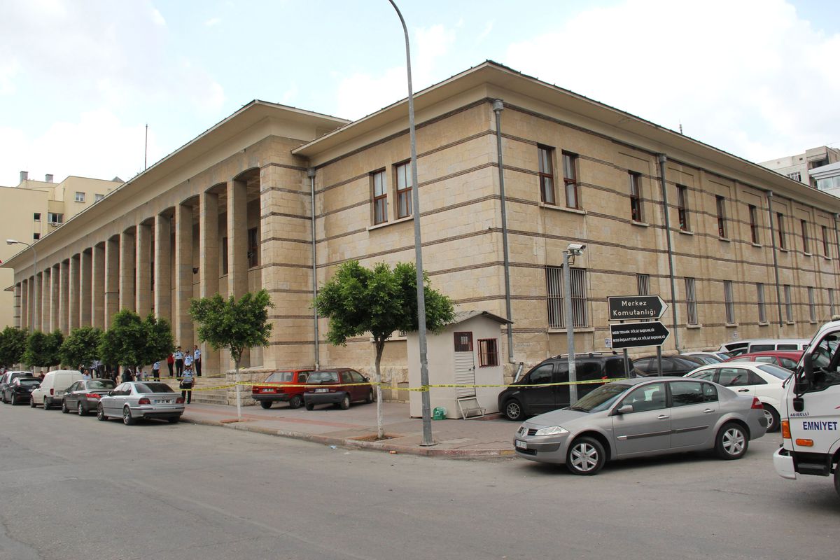 Şüpheli Poşetten Kadın Ayakabısı Çıktı