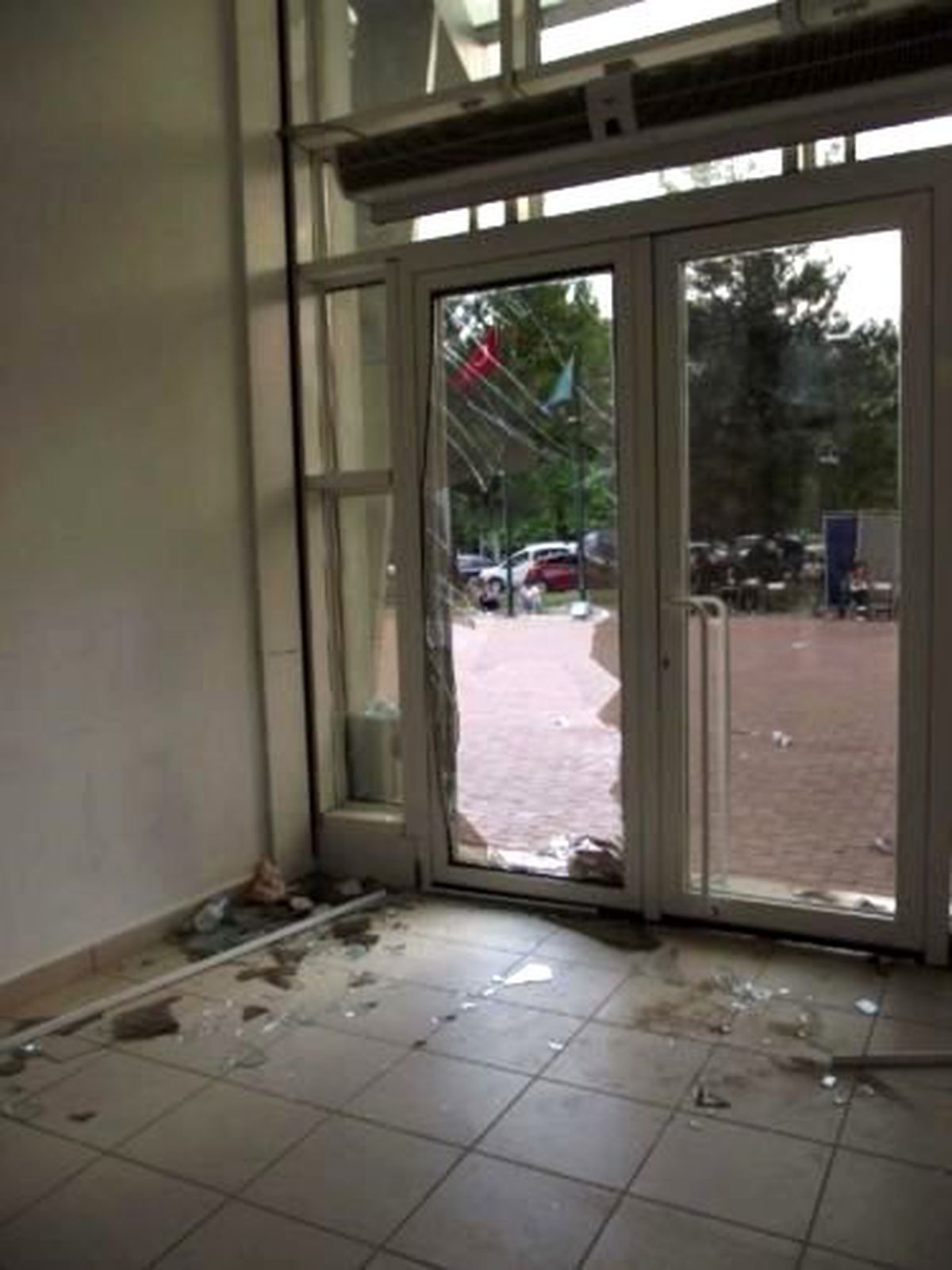 Uludağ Üniversitesi\'nde Beyaz İzdihamı