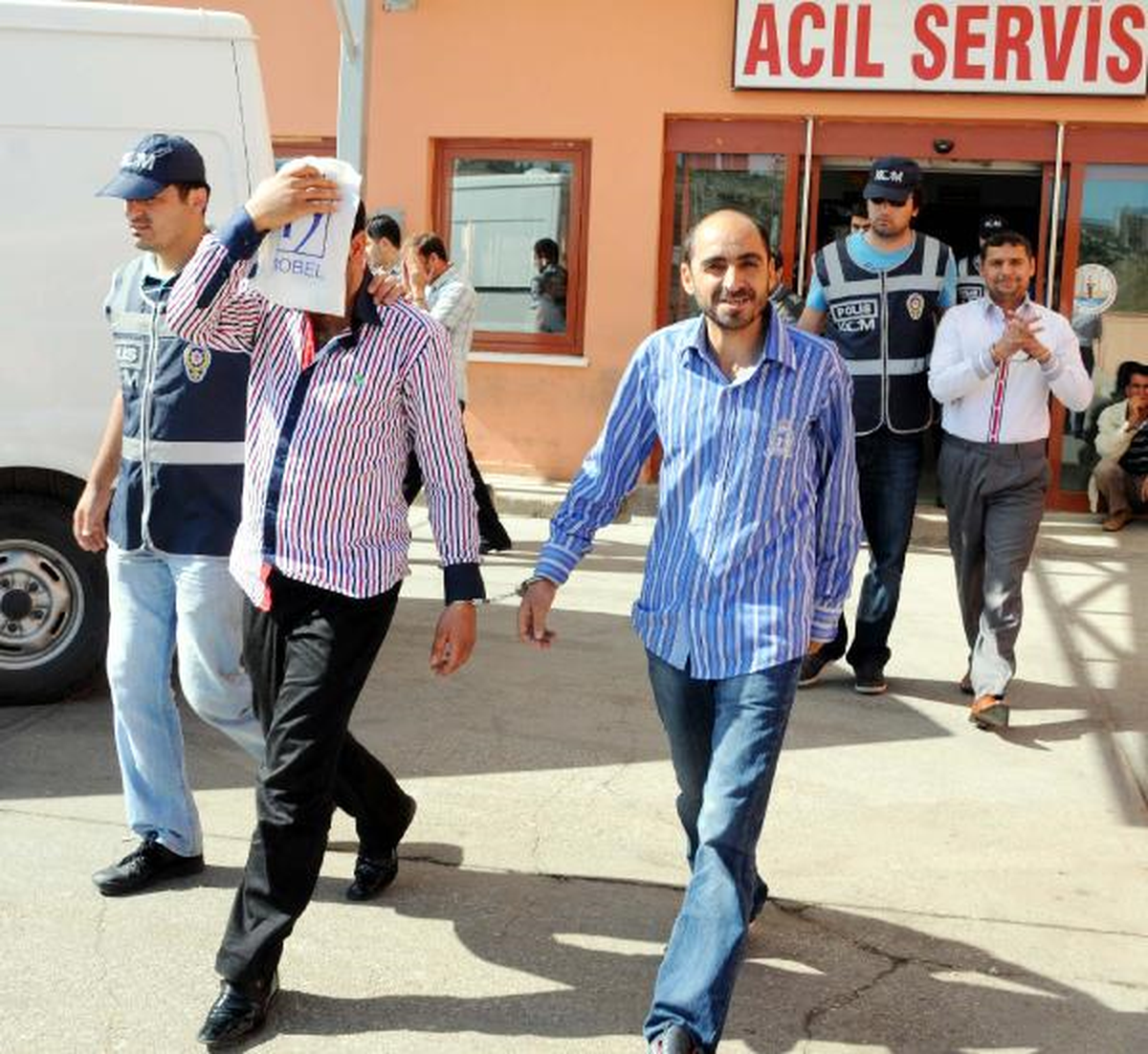 8 İlde Sigara Kaçakçılığı Operasyonu