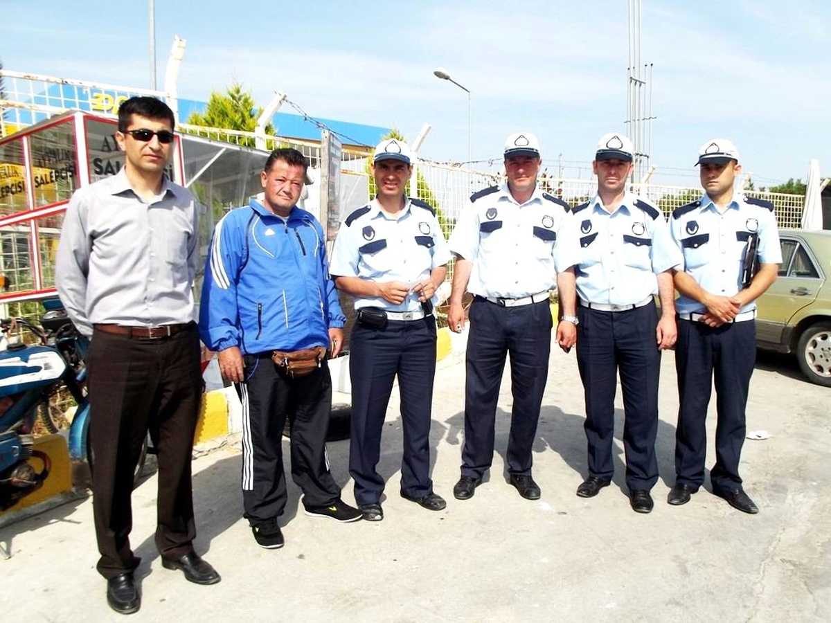 Ayvalık Belediyesi'nin Yeni Zabıta Müdürü Takdir Topluyor