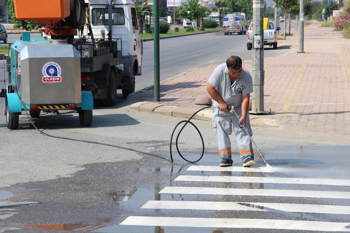 Büyükşehir Makine ve Araç Parkını Güçlendirdi
