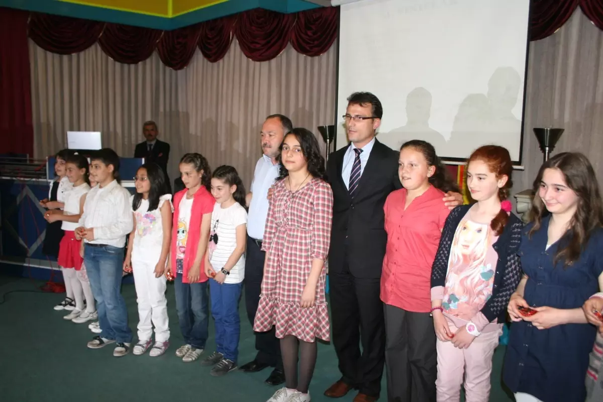 Düzce İsmetpaşa İlköğretim Okulu\'ndan Öğrencilere Ödül, Velilere Sertifika