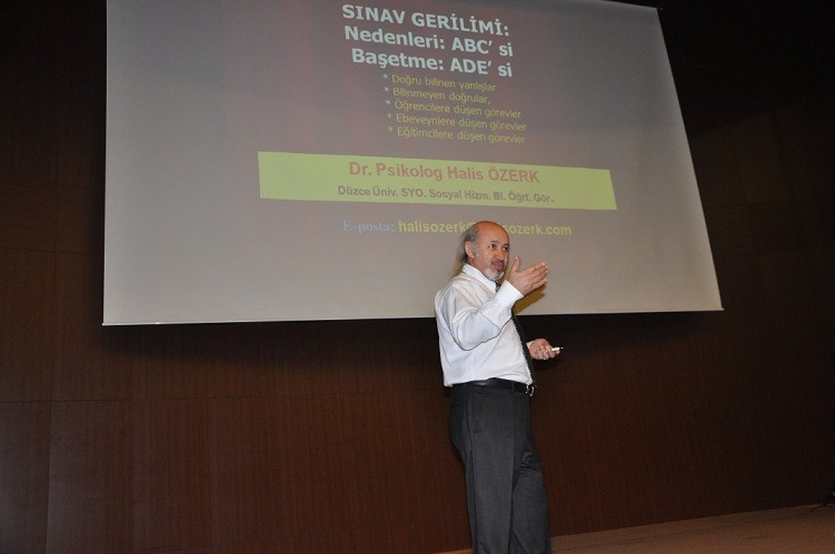 Düzce Üniversitesi\'nde Sınav Öncesi Sınav Stresi ve Sınav Kaygısı Eğitimi