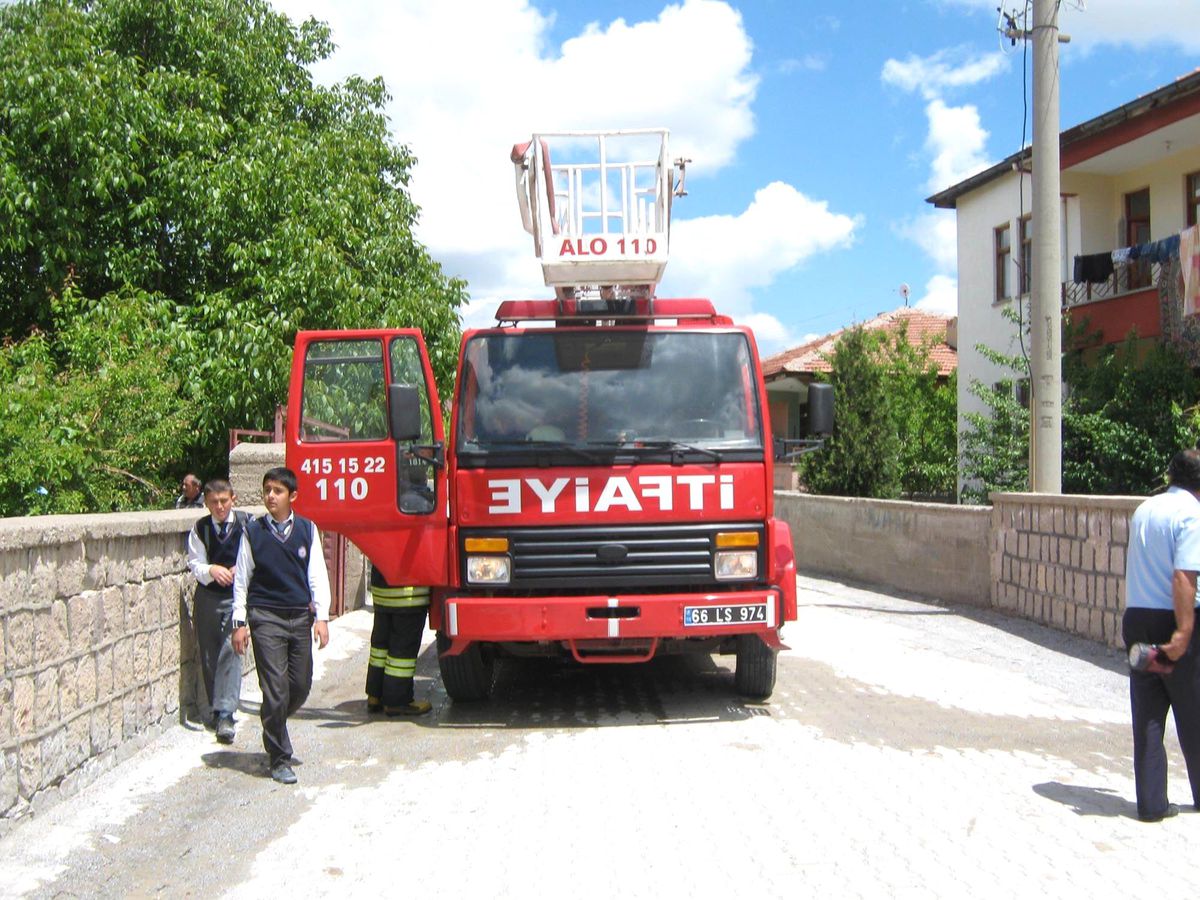 Elektrik Kontağından Çıkan Yangın Korkuttu