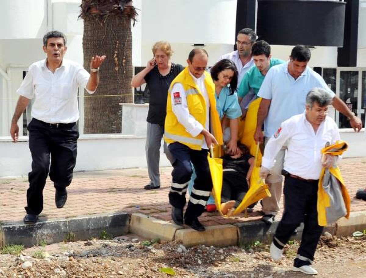 Emekli Hemşire Şırıngayla Koluna Sıvı Enjekte Edip Ölmek İstedi